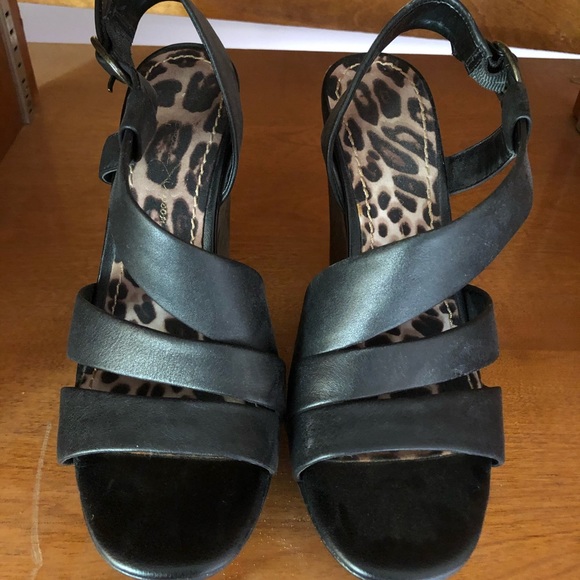 Jessica Simpson - Picture 2 of 9